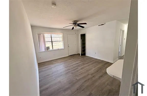Building Photo - 2759 Brookwood Dr