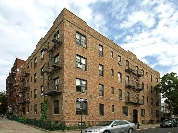 1684 W 2nd St, Brooklyn, NY 11223