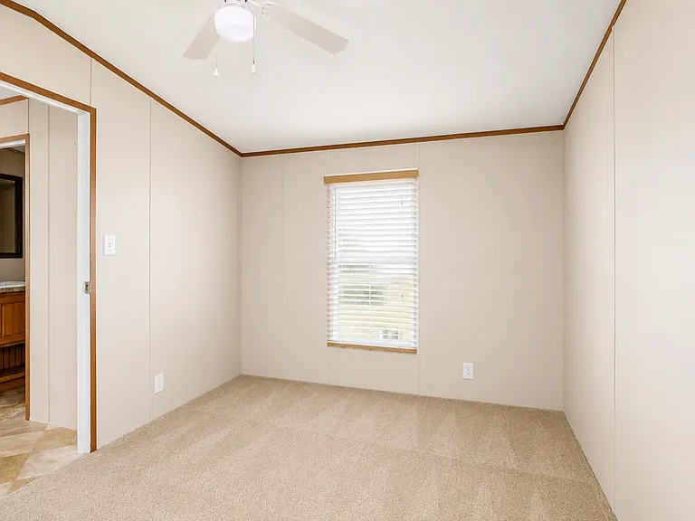 996 Margarita St — Photo 19