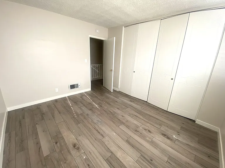 3706 Del Amo Blvd — Photo 9
