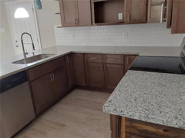 2200 Bartolo St — Photo 10