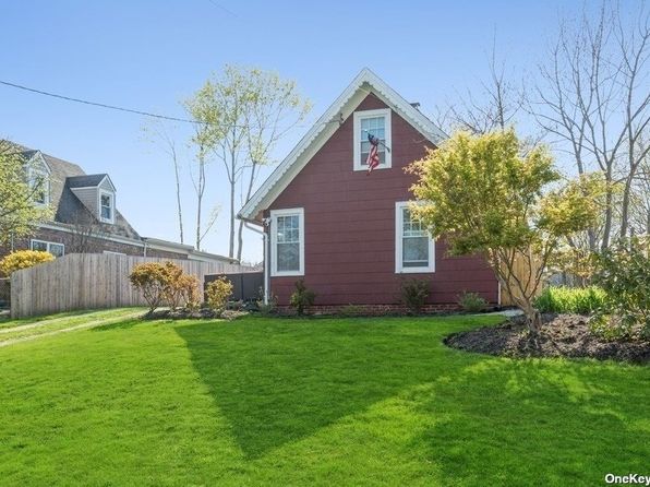 Sayville Real Estate Sayville Ny Homes For Sale Zillow