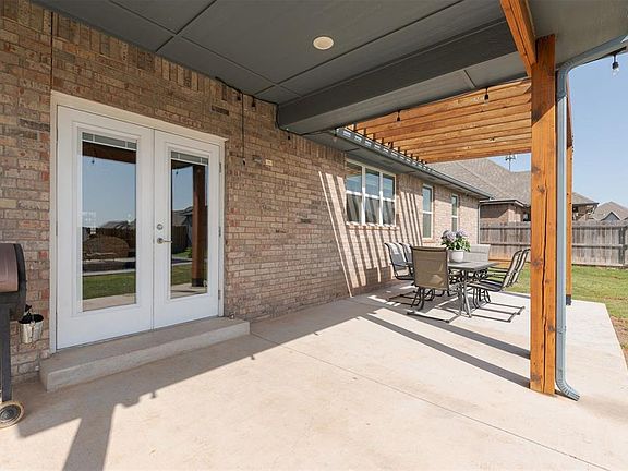 5th image of 3108 Needle Dr