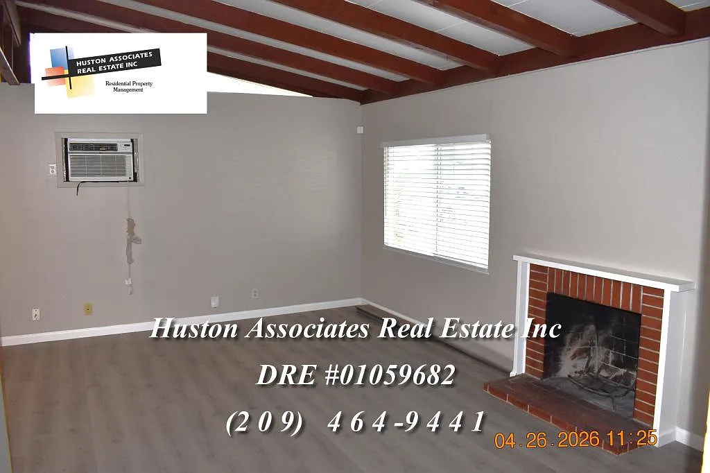 3936 Dennis Avenue — Photo 2