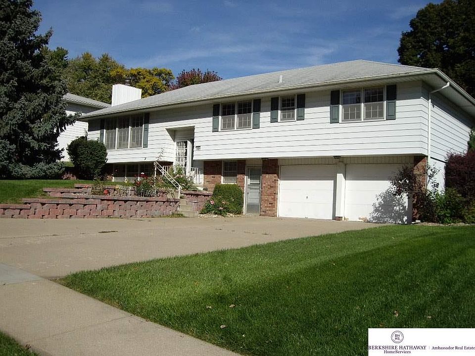 1st image of 245 N 119th St