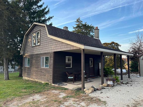 2nd image of 16456 Addison Rd