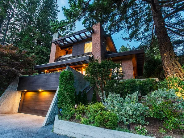 4651 Marine Dr, West Vancouver, BC V7W 2P1