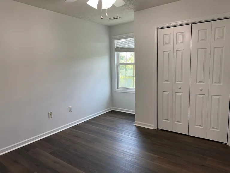 79 Thoroughbred Cir — Photo 14