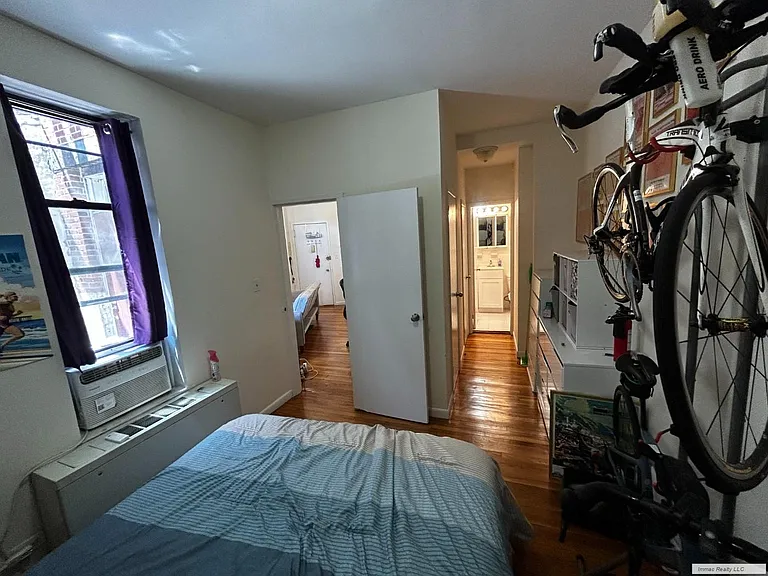 2020 Broadway #7A — Photo 18