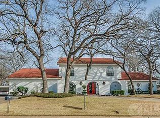 1005 Live Oak Ln, Arlington, TX 76012