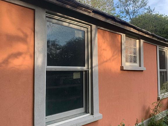 4th image of 10660 W Walker St