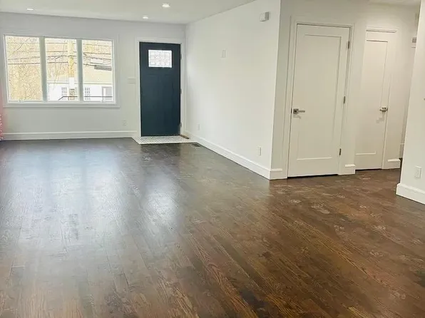 (undisclosed Address), Yonkers, NY 10701