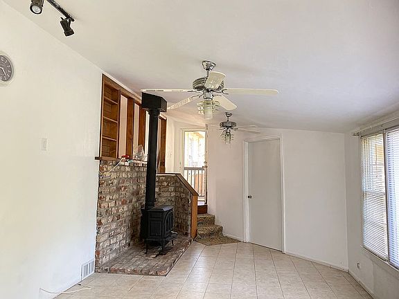 4th image of 3100 Cathedral Dr