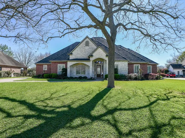 5427 Weston Dr, Weston Lakes, TX 77441