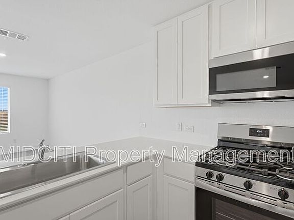 3rd image of 221 Stumpy St