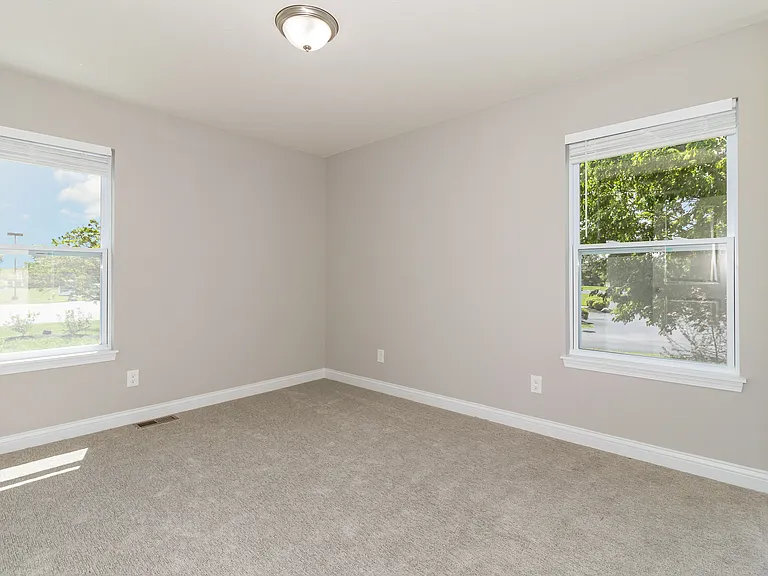 2335 Point Pl — Photo 13