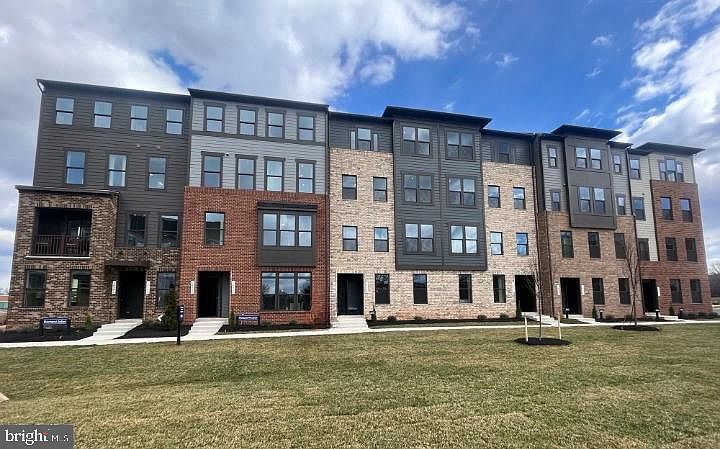1st image of 4352 Black Tulip Way