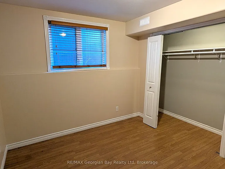 144 4th St #BASEMENT — Photo 7
