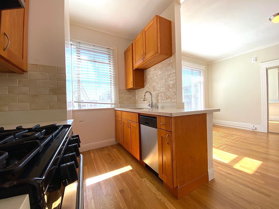 1st image of 887 Bush St APT 403