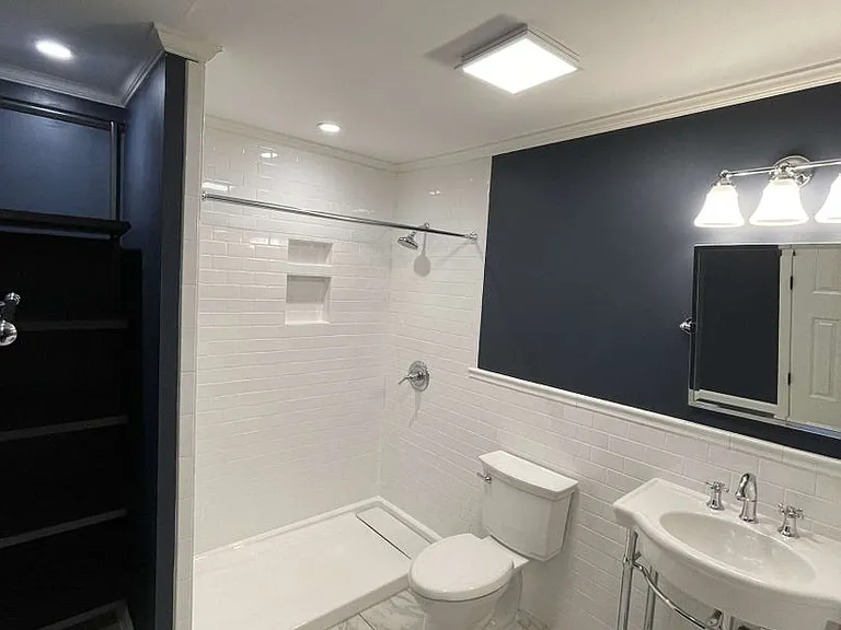 1515 E Franklin St #B-27 — Photo 22