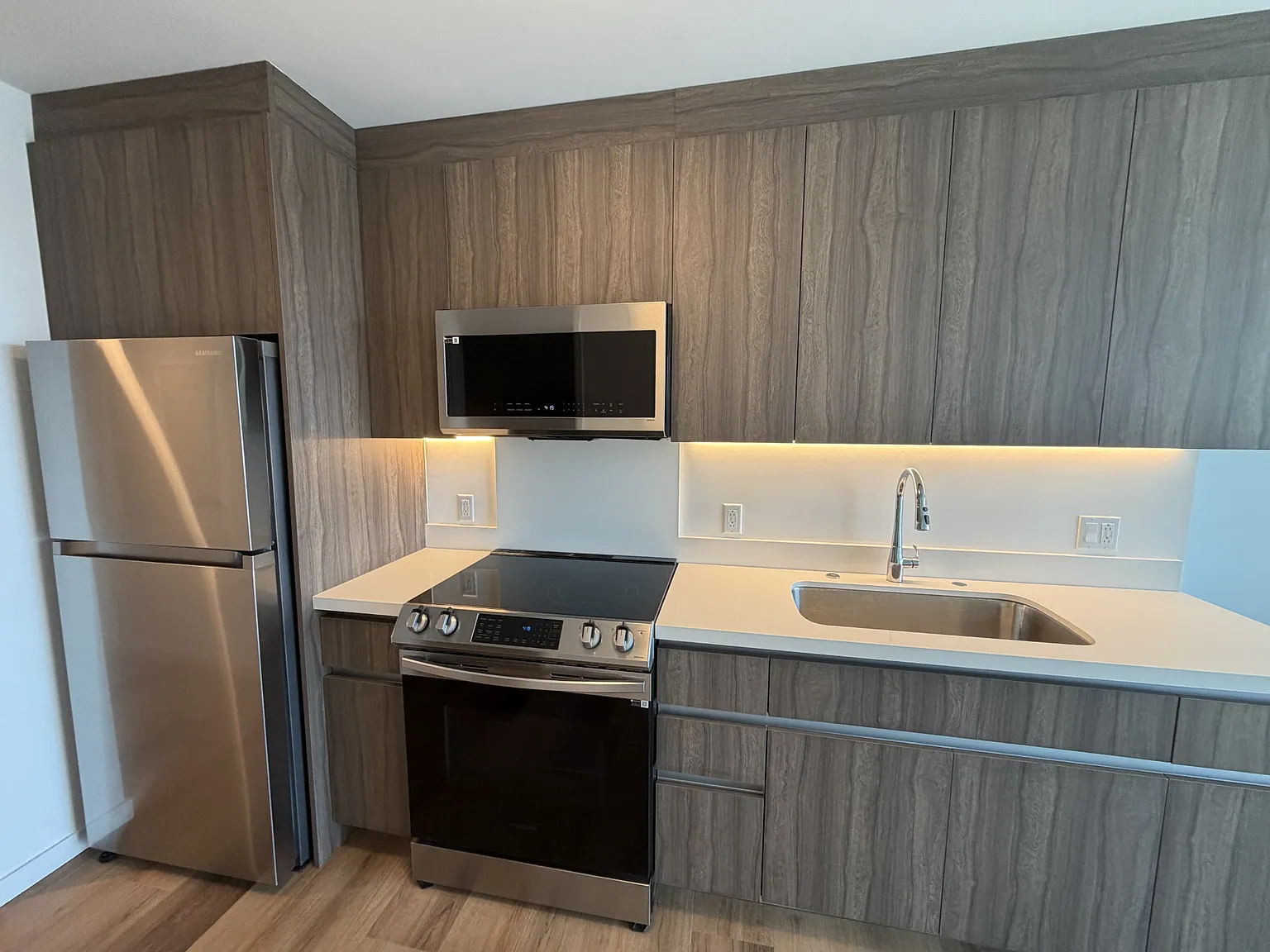 Studio, $2,788 — Photo 1