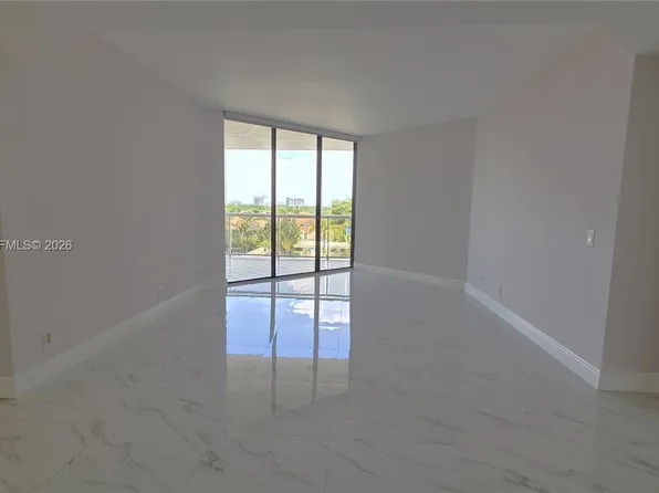 3610 Yacht Club Dr, Aventura, FL