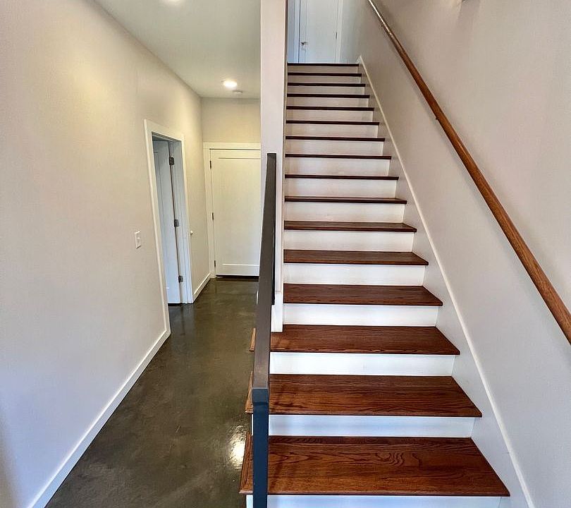 1st image of 1035 Chester Ave #15050900