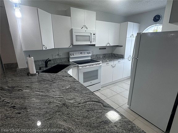 2nd image of 403 Stephen Dr