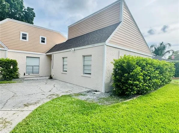 17708 Rivendel Rd, Lutz, FL 33549