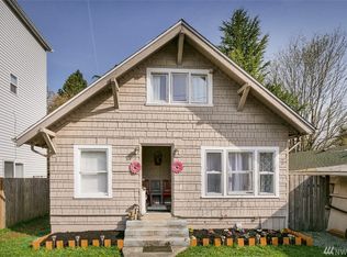 910 SW Kenyon St, Seattle, WA 98106