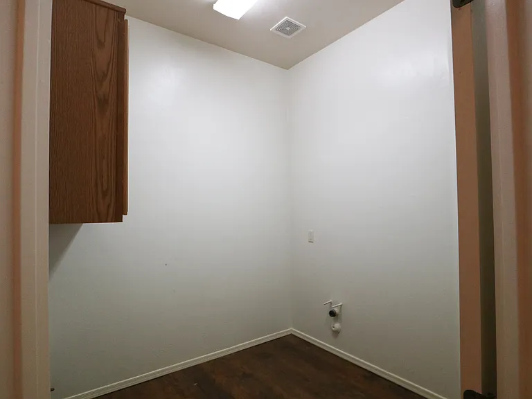 1022 W Blue Crest Dr — Photo 16