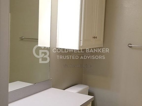 5th image of 2405 87th St Unit B