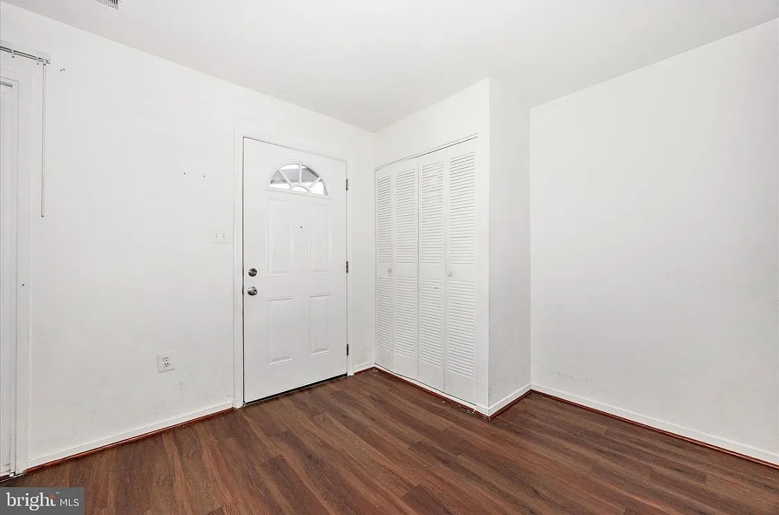 4 bed, 1188 sqft, $2,992 — Photo 4