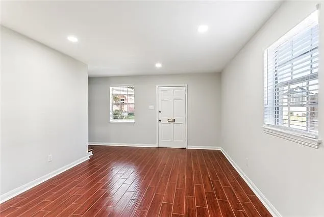 3 bed, 1.5 bath, 1341 sqft, $1,800 — Photo 3