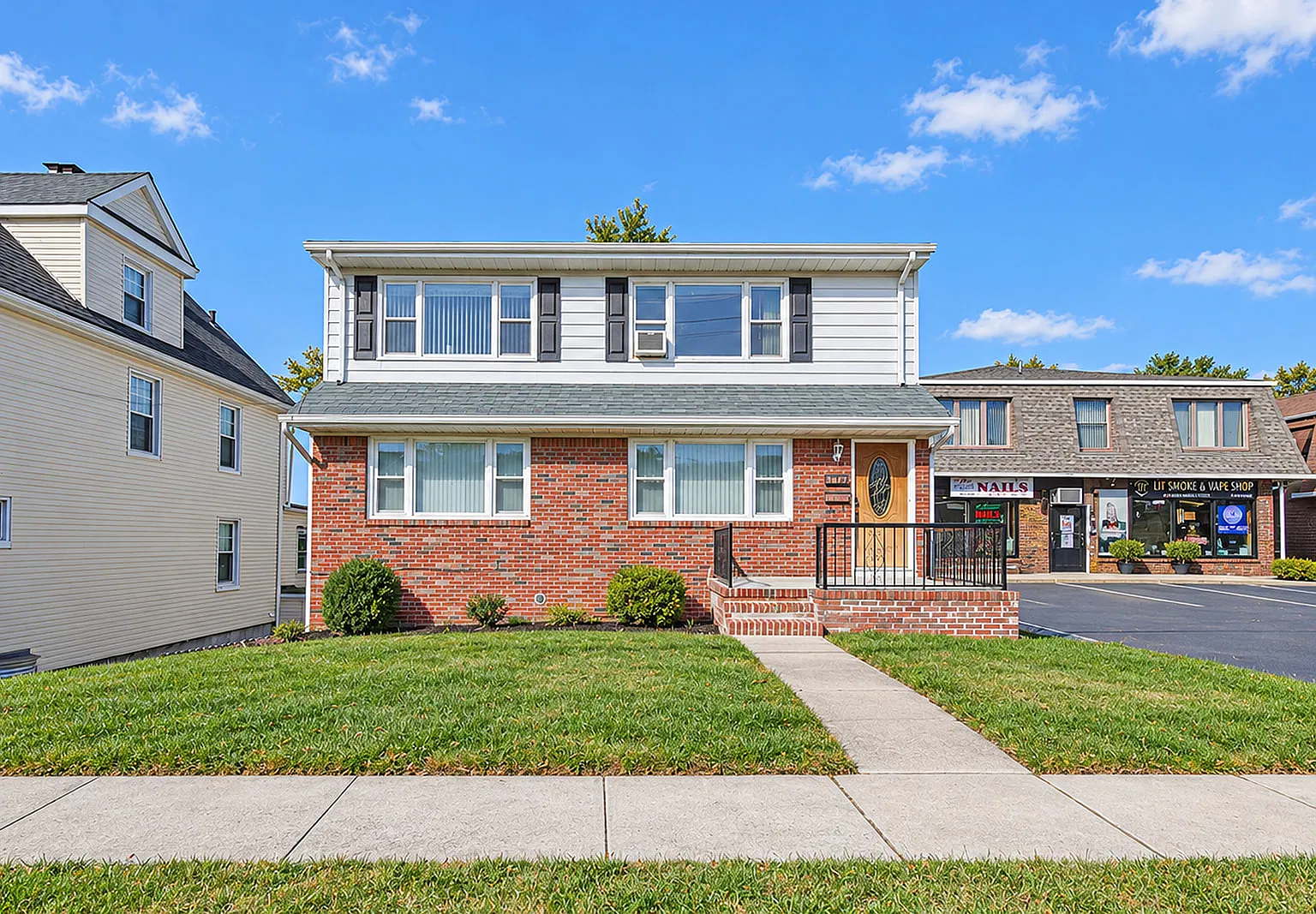 3 bed, 1100 sqft, $2,800 — Photo 1