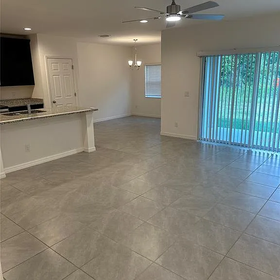 189 Glass Onion Dr — Photo 2