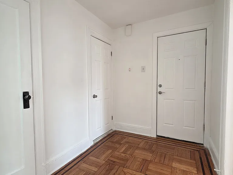 12 66th St #B2 — Photo 20