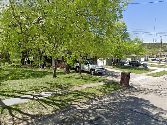 2nd image of 203 W Reagan Ave Unit B