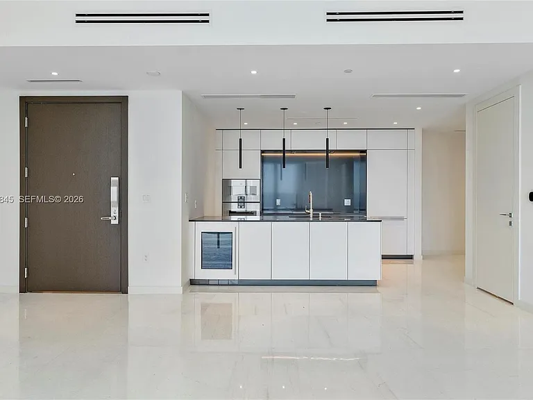 300 Biscayne Boulevard Way #803 — Photo 10