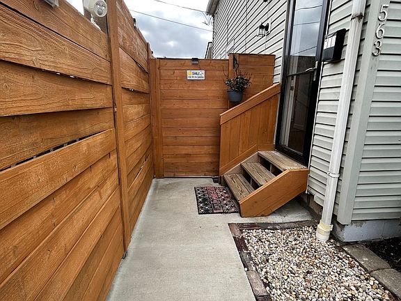 4th image of 563 South Ln