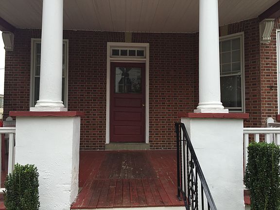 1502 N Franklin Front porch