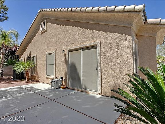 2nd image of 83 Pine Bay Ct
