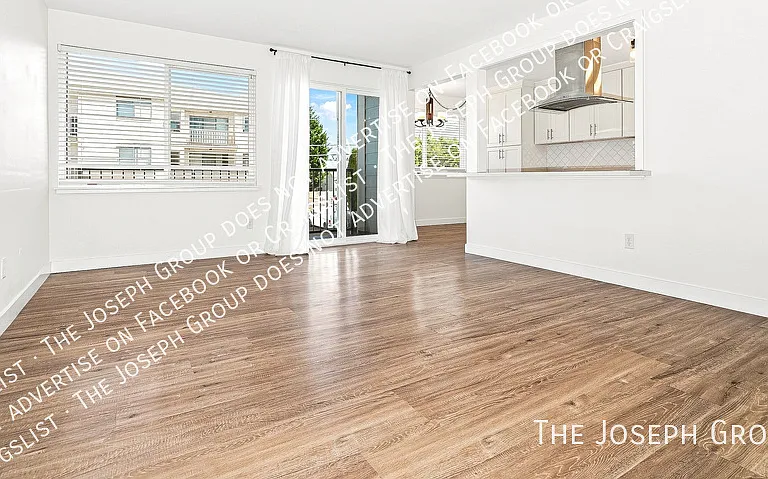 11556 Greenwood Ave N #203 — Photo 2