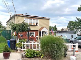 69 Reynolds St, Staten Island, NY 10305