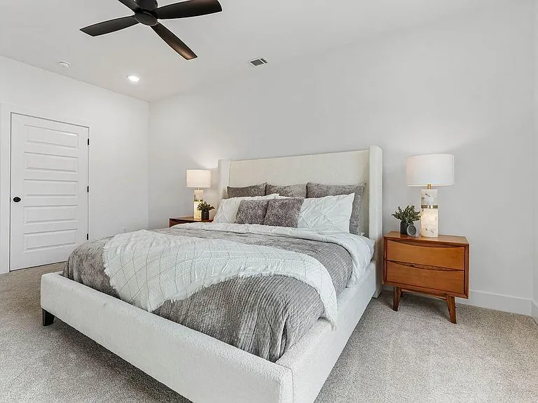 4126 W Olive St — Photo 20