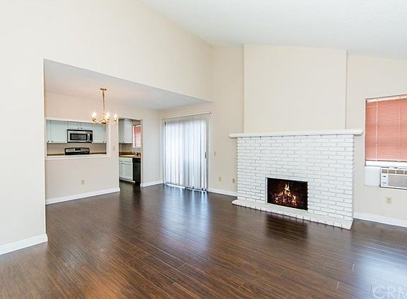 5th image of 1380 W 48th St Unit 53