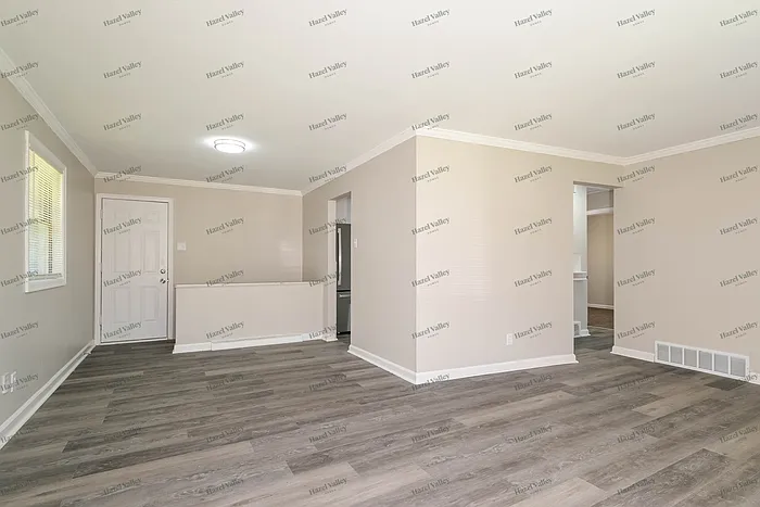 313 Ward Dr — Photo 4