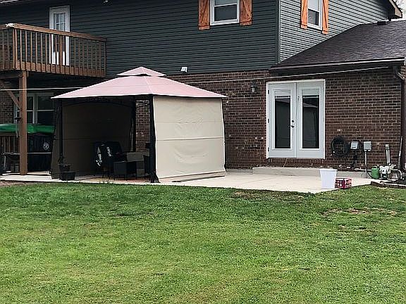 3rd image of 8273 Fair Meadows Dr