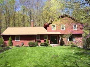 11962 Sandgate Dr, Chesterland, OH 44026