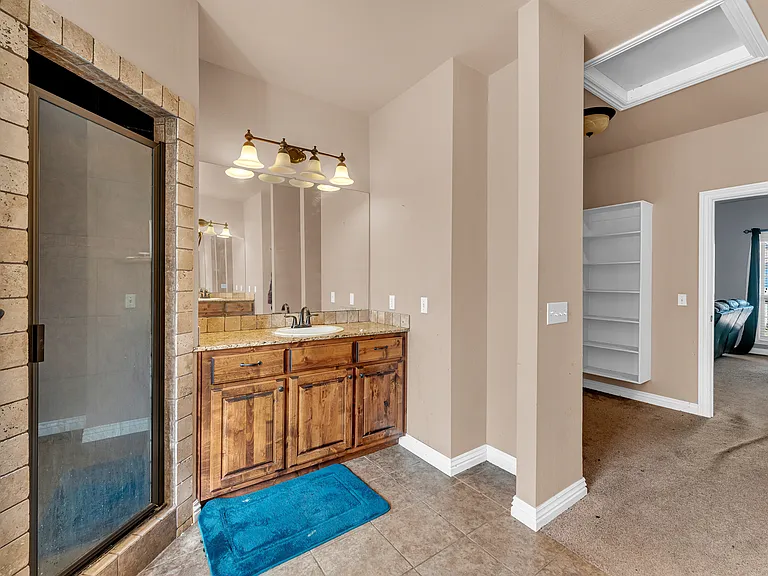 2265 N Covington Park Blvd — Photo 8